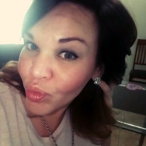 Meet your Posher, Marie